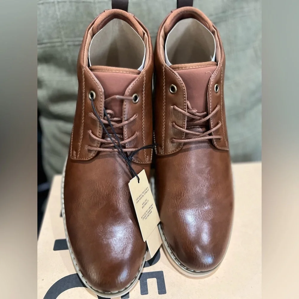 Madden NYC Men’s Hoffman Chukka Boots New With tags size 11